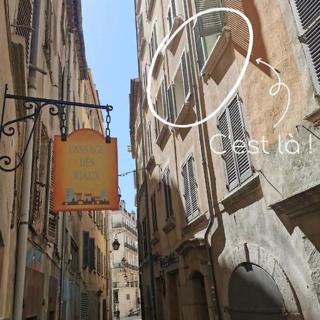 T1 Proche Rue Des Arts, Du Port Et De L'Opera Apartamento Toulon Exterior foto